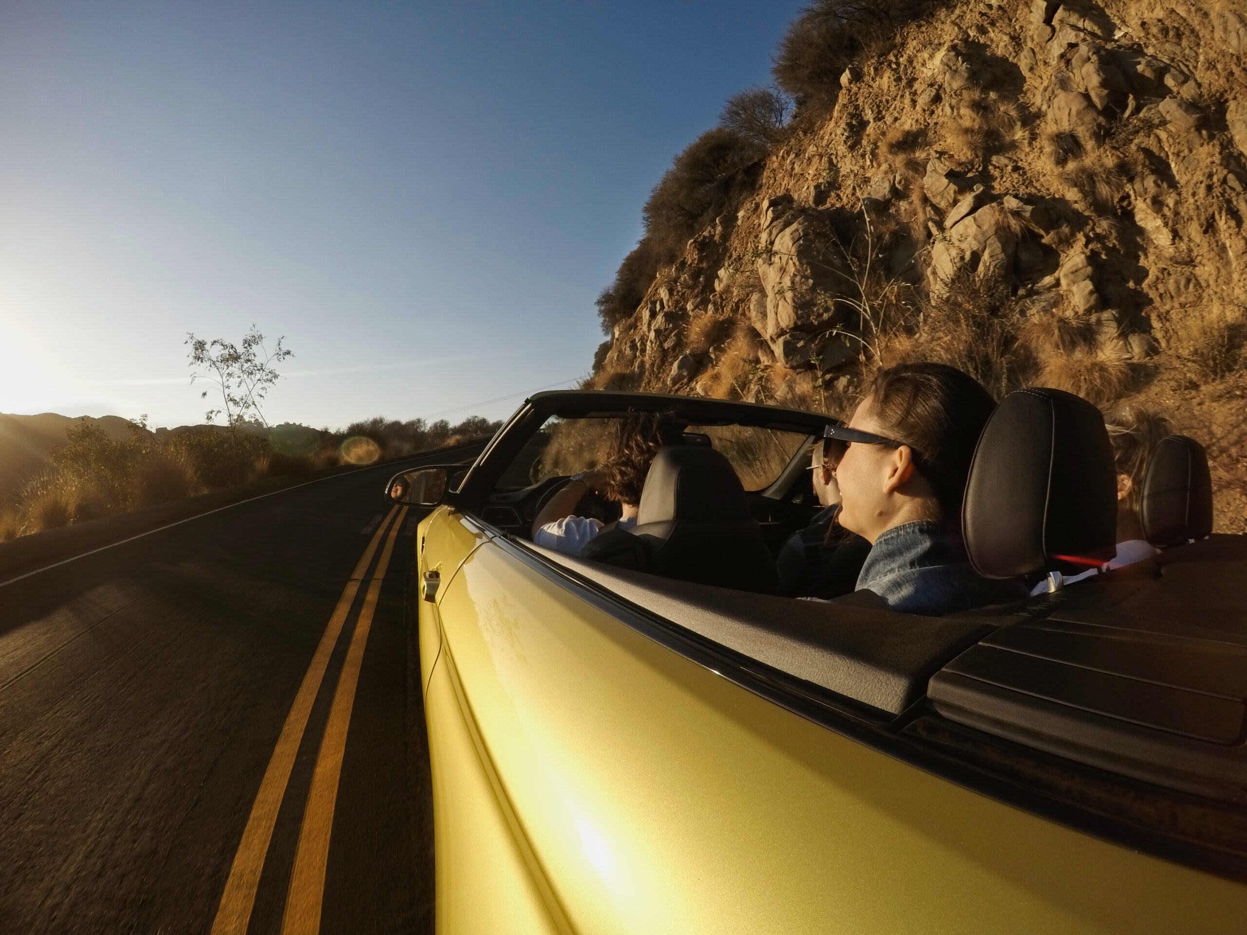 Cómo ahorrar impuestos y costes con un coche por suscripción en Canarias