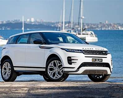 https://images.carexpert.com.au/resize/3000/-/app/uploads/2021/09/2022-range-rover-evoque-7.jpg?utm_source=chatgpt.com